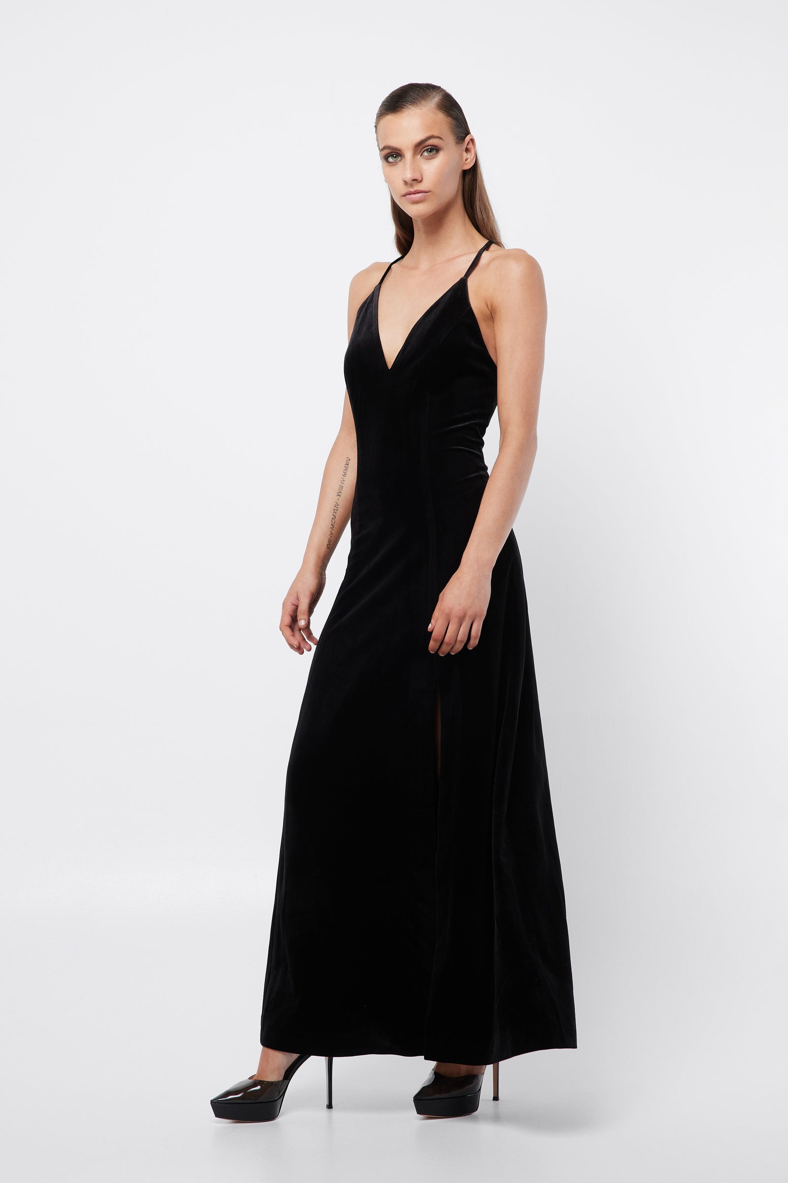 Eulalie Maxi Velvet Dress – Kendi Boutique